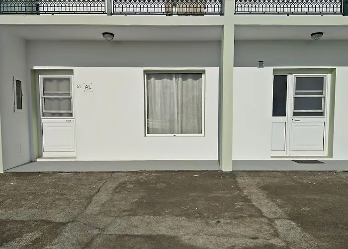 Rua De Baixo * Calheta